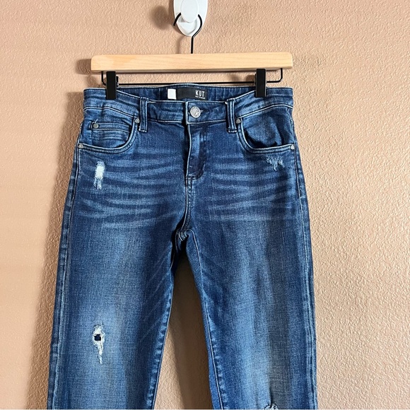 Kut from the Kloth Catherine Distressed Boyfriend Jeans Size 2 - Picture 3 of 11